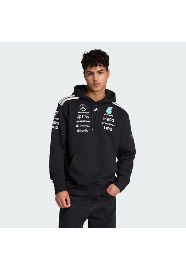 Adidas - Bluza z kapturem MERCEDES-AMG PETRONAS FORMULA 1 TEAM DRIVER. Typ kołnierza: kaptur. Kolor: czarny. Wzór: aplikacja. Sport: fitness