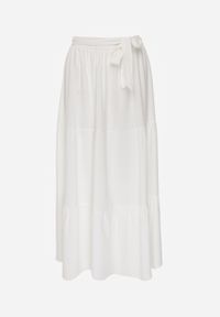 Renee - Biała Rozkloszowana Spódnica Maxi z Wiskozy z Materiałowymi Paskami Wintelis. Okazja: na spotkanie biznesowe, na co dzień, na imprezę. Kolor: biały. Materiał: wiskoza, materiał. Wzór: kolorowy, paski. Sezon: lato. Styl: elegancki, biznesowy, wakacyjny, casual #4