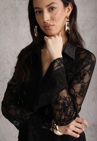 Renee - Czarna Wiskozowa Koronkowa Koszula z Bawełną i Falbanami Oraeno. Kolor: czarny. Materiał: wiskoza, bawełna, koronka #4