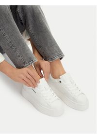Guess Jeans Sneakersy WBEO-GSJ0917 Biały. Kolor: biały. Materiał: skóra #2