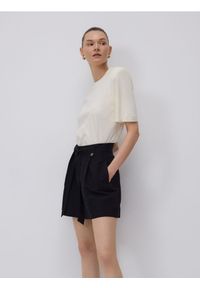 Reserved - Szorty z wiązaniem - czarny. Kolor: czarny. Materiał: tkanina, len