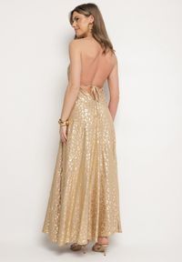 Born2be - Beżowa Sukienka z Wiskozy z Odkrytymi Plecami i Metalicznym Nadrukiem w Panterkę Linadea. Typ kołnierza: dekolt w serek. Kolor: beżowy. Materiał: wiskoza. Wzór: motyw zwierzęcy, nadruk. Typ sukienki: rozkloszowane #3