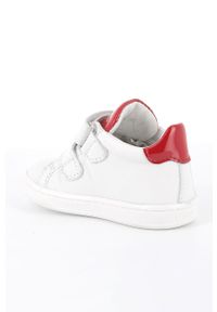 Primigi Buty skórzane dziecięce kolor biały. Nosek buta: okrągły. Zapięcie: rzepy. Kolor: biały. Materiał: skóra #3