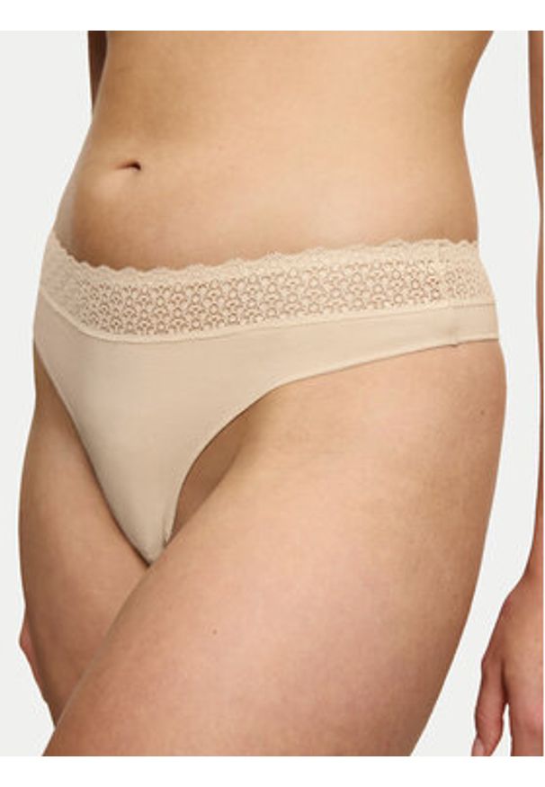 Triumph Stringi Feel Of Modal 10219764 Beżowy. Kolor: beżowy