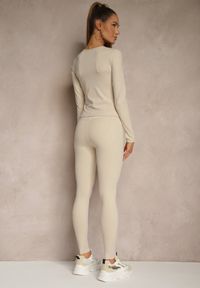 Renee - Jasnobeżowy Komplet Sportowy Legginsy i Top Typu Longsleeve Dorotia. Kolor: beżowy. Materiał: skóra #3