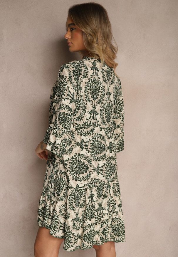 Renee - Ciemnozielona Bawełniana Sukienka o Rozkloszowanym Kroju w Ornamentalny Print Laniwea. Okazja: na co dzień. Kolor: zielony. Materiał: bawełna. Wzór: nadruk. Styl: casual