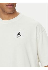 Nike T-Shirt DZ7313 Écru Relaxed Fit. Materiał: bawełna