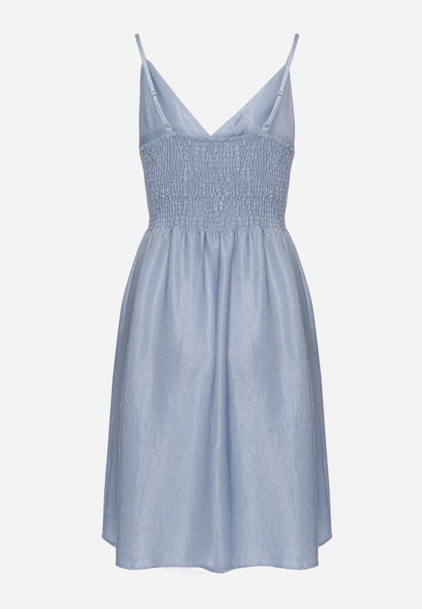 Born2be - Jasnoniebieska Wiskozowa Sukienka o Rozkloszowanym Kroju z Kopertowym Dekoltem Liralune. Typ kołnierza: dekolt w kształcie V. Kolor: niebieski. Materiał: wiskoza. Długość rękawa: na ramiączkach. Typ sukienki: kopertowe. Styl: klasyczny, elegancki