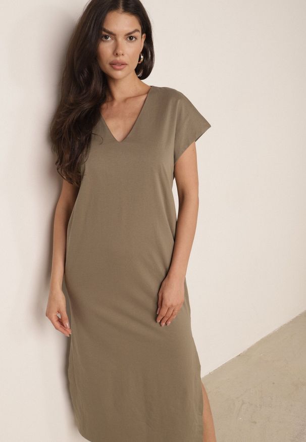 Born2be - Zielona Bawełniana Sukienka Pudełkowa o Fasonie Oversize z Kieszeniami Thaelusa. Okazja: na co dzień. Kolor: zielony. Materiał: bawełna. Typ sukienki: oversize. Styl: casual