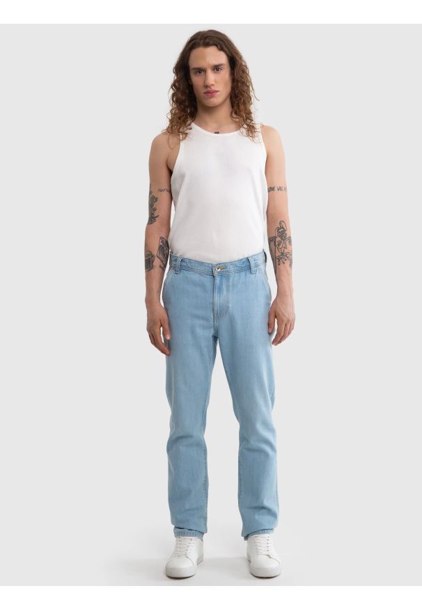 Big-Star - Jeansy męskie z prostą nogawką z kolekcji Authentic jasnoniebieskie Workwear Trousers 253. Okazja: na co dzień. Kolor: niebieski. Sezon: lato. Styl: klasyczny, casual, elegancki