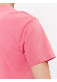 Guess T-Shirt Edwina V3GI08 I3Z14 Różowy Regular Fit. Kolor: różowy. Materiał: bawełna