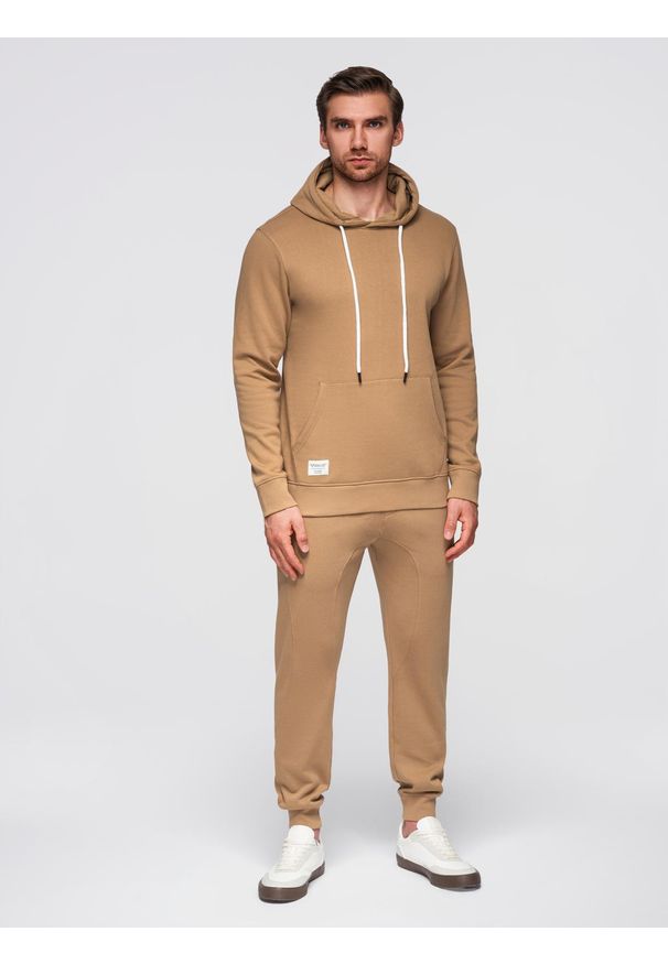 Ombre Clothing - Bawełniany męskie komplet dresowy bluza dresowa + spodnie joggery- brązowy V2 - Rozmiar: XXL. Okazja: na co dzień. Kolor: brązowy. Materiał: bawełna, dresówka. Wzór: aplikacja. Styl: casual, klasyczny, sportowy