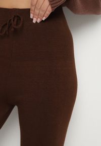 Born2be - Brązowe Ocieplane Spodnie Dzianinowe o Szerokim Kroju Miorea. Okazja: na spacer. Kolor: brązowy. Materiał: dzianina #5