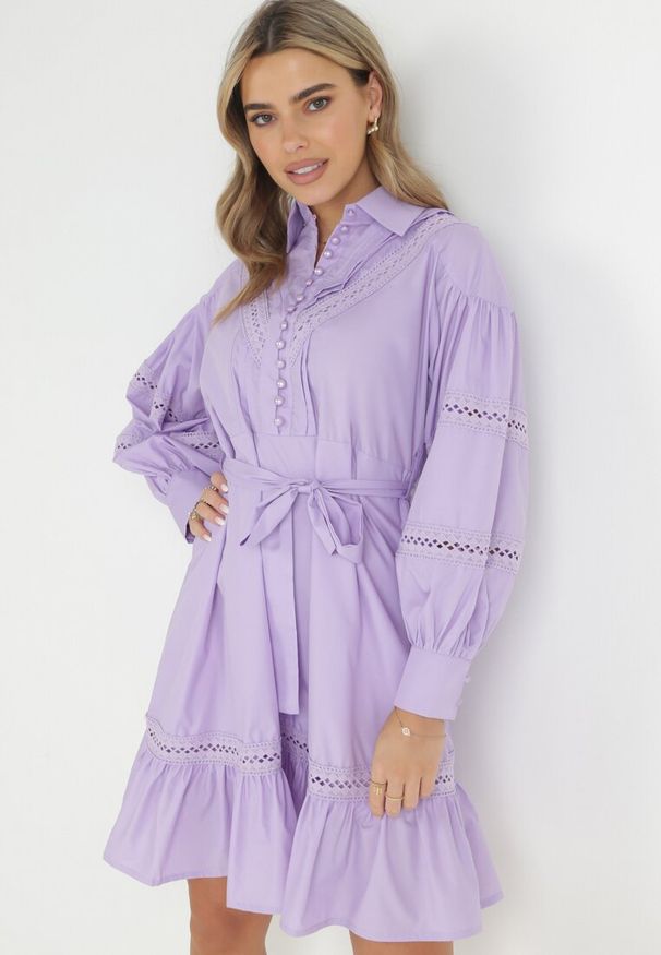 Born2be - Fioletowa Koszulowa Sukienka z Bufiastym Rękawem i Ażurowymi Wstawkami Staples. Kolor: fioletowy. Wzór: ażurowy. Typ sukienki: koszulowe. Styl: vintage