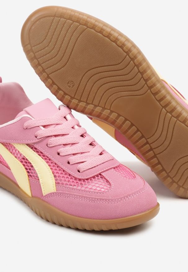 Born2be - Fuksjowe Sneakersy w Stylu Tenisówek Ozdobione Paskami Amooshea. Okazja: na co dzień. Zapięcie: pasek. Kolor: różowy. Materiał: jeans. Wzór: aplikacja