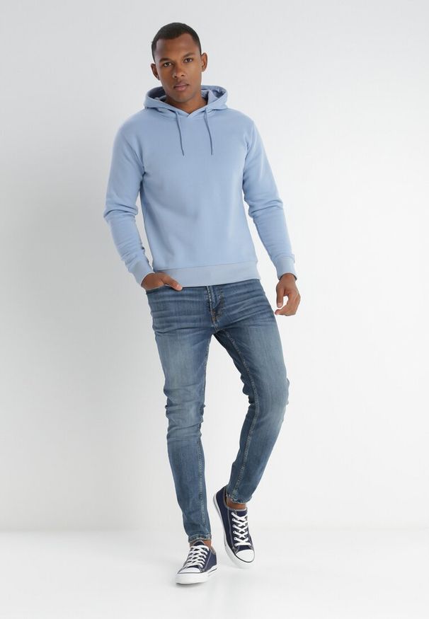 Born2be - Niebieska Bluza Notanthus. Okazja: na co dzień. Typ kołnierza: kaptur. Kolor: niebieski. Materiał: polar, dzianina. Wzór: jednolity. Styl: casual
