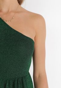 Born2be - Zielona Asymetryczna Sukienka Maxi z Rozkloszowanym Dołem i Wycięciem z Brokatem Acaisa. Kolor: zielony. Materiał: materiał, wiskoza. Typ sukienki: asymetryczne. Długość: maxi #3