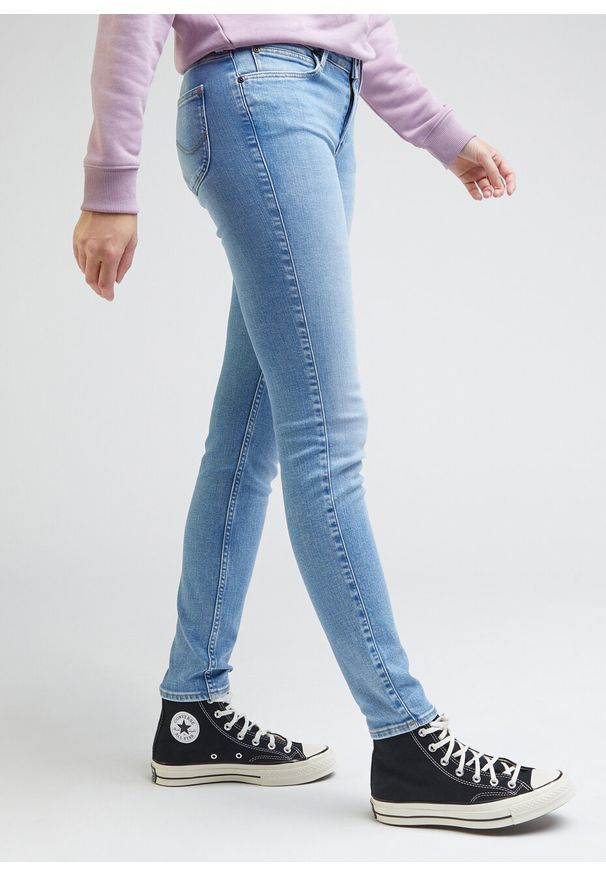 Lee - LEE SCARLETT DAMSKIE SPODNIE JEANSOWE RUSHING IN LIGHT L526GUB43 112330600