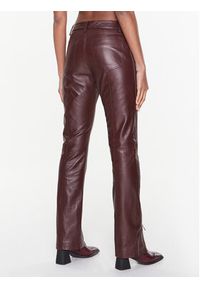 Remain Spodnie skórzane Leather Zipper RM2053 Bordowy Straight Fit. Kolor: czerwony. Materiał: skóra #4