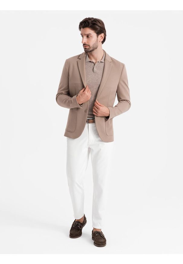Ombre Clothing - Męska marynarka z naszywanymi kieszeniami - ciemnobeżowa V3 - Rozmiar: S. Kolor: beżowy. Materiał: wiskoza, elastan, poliester, materiał. Styl: elegancki