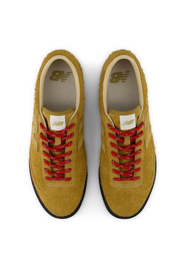 Buty unisex New Balance Gator Run UGTR7Q8 – brązowe. Kolor: brązowy. Materiał: guma, skóra, zamsz. Szerokość cholewki: normalna. Sezon: lato. Sport: bieganie