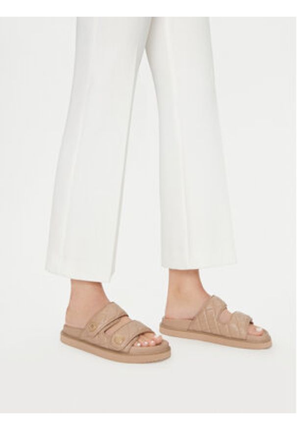 Badura Klapki CACTUS-124AL2309 Beżowy. Kolor: beżowy. Materiał: skóra