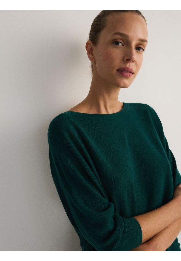 Reserved - Bluzka kimono - ciemnozielony. Kolor: zielony. Materiał: dzianina, wełna