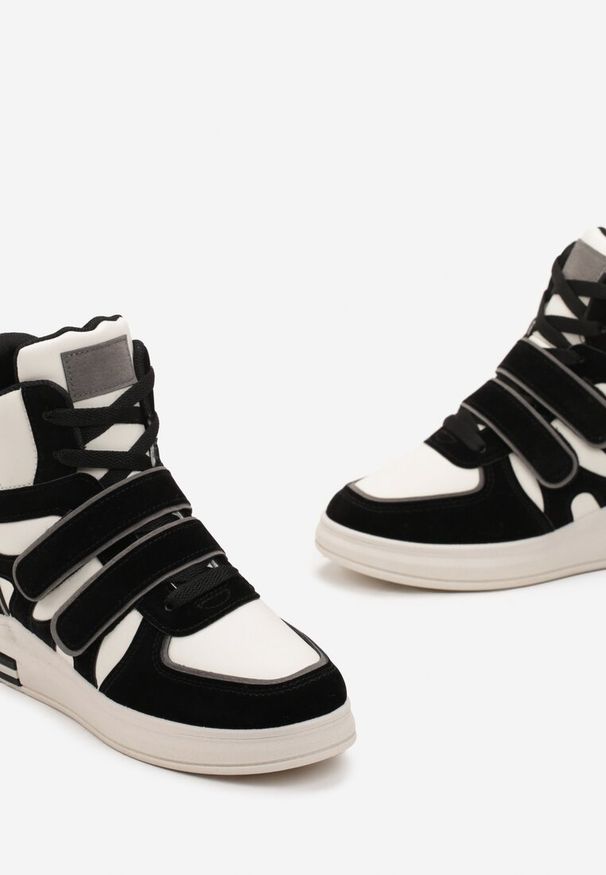 Born2be - Czarno-Białe Sznurowane Sneakersy na Ukrytym Koturnie Zapinane na Rzepy ze Wstawkami z Ekozamszu Ramhel. Zapięcie: rzepy. Kolor: czarny. Obcas: na koturnie
