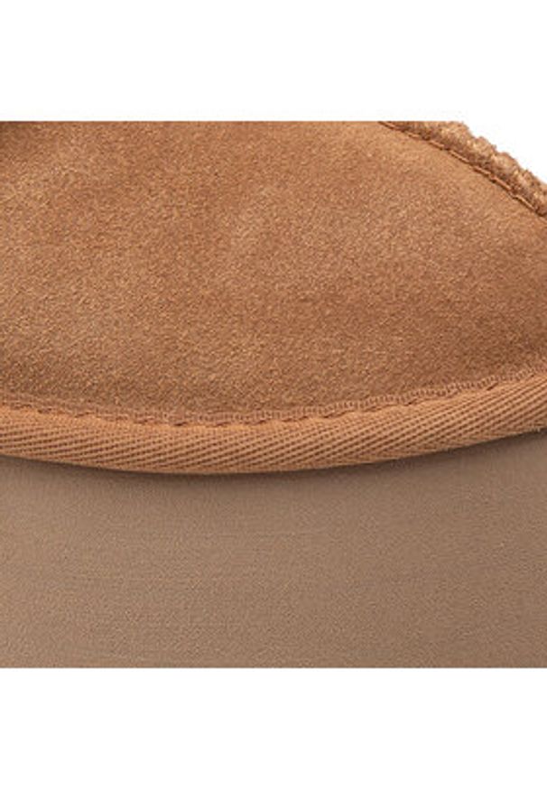 Ugg Kapcie W Funkette 1113474 Brązowy. Kolor: brązowy. Materiał: skóra, zamsz