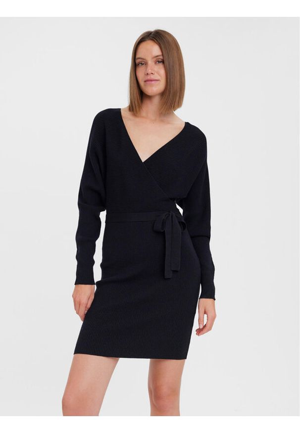 Vero Moda Sukienka dzianinowa 10269251 Czarny Regular Fit. Kolor: czarny. Materiał: syntetyk