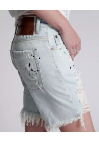 ONETEASPOON - Jeansowe spodenki Stevies Boyfriend. Stan: obniżony. Kolor: niebieski. Materiał: jeans. Wzór: aplikacja