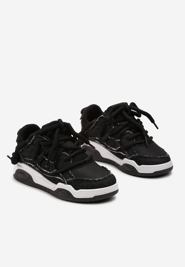 Born2be - Czarne Sneakersy z Szerokimi Sznurówkami Zdobione Materiałowymi Wstawkami i Perforacją Niriela. Kolor: czarny. Materiał: materiał. Wzór: aplikacja