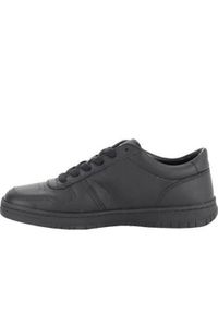 Buty do chodzenia damskie Champion 919 RO. Zapięcie: sznurówki. Kolor: czarny. Materiał: materiał. Szerokość cholewki: normalna. Sport: turystyka piesza