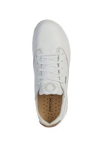 Geox Buty skórzane kolor biały na platformie. Nosek buta: okrągły. Zapięcie: sznurówki. Kolor: biały. Materiał: skóra. Obcas: na platformie