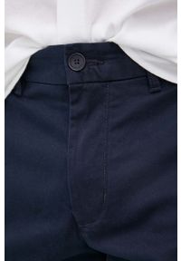 TOMMY HILFIGER - Tommy Hilfiger szorty BROOKLYN 1985 męskie kolor granatowy. Okazja: na co dzień. Kolor: niebieski. Materiał: tkanina, bawełna, włókno. Wzór: gładki. Styl: casual #2