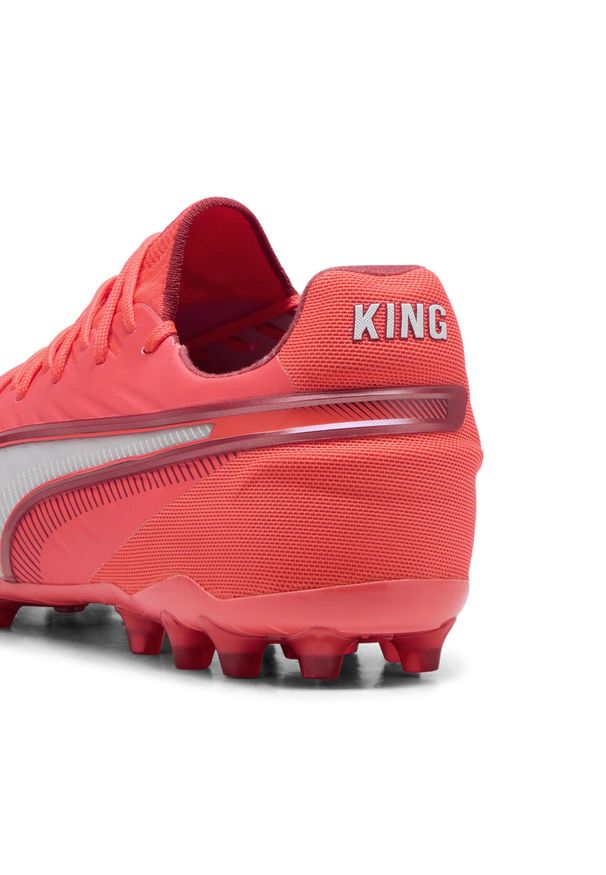 Puma - Buty piłkarskie KING ULTIMATE MG PUMA Glowing Red White Fire. Kolor: czerwony, biały, wielokolorowy. Szerokość cholewki: normalna. Sport: piłka nożna