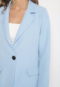 Born2be - Niebieska Klasyczna Marynarka o Jednorzędowym Kroju z Imitacją Kieszeni Felzeri. Okazja: na co dzień. Kolor: niebieski. Materiał: jeans. Sezon: wiosna, lato. Styl: klasyczny #4