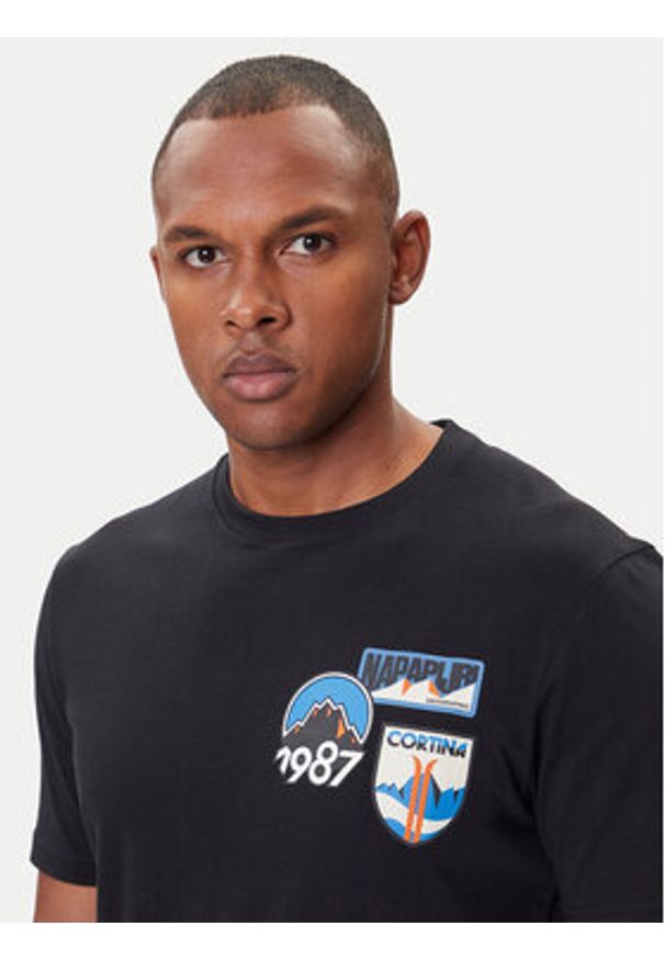 Napapijri T-Shirt S-Montepiana NP0A88SV Czarny Regular Fit. Kolor: czarny. Materiał: bawełna