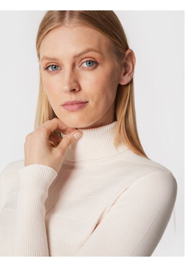 Morgan Golf 132-MENTOS.M Écru Slim Fit. Typ kołnierza: golf. Materiał: wiskoza