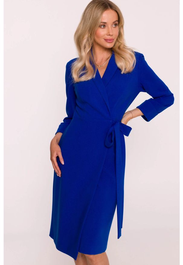 Stylove - Elegancka sukienka ołówkowa kopertowa z wiązaniem chabrowa. Kolor: czerwony, brązowy, niebieski. Typ sukienki: ołówkowe, kopertowe. Styl: elegancki