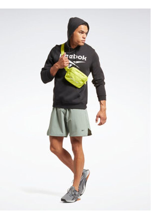 Reebok Bluza Identity Stacked Logo H54802 Czarny Regular Fit. Kolor: czarny. Materiał: bawełna