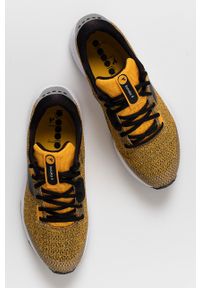 Diadora Buty kolor żółty. Nosek buta: okrągły. Zapięcie: sznurówki. Kolor: żółty. Materiał: guma #4