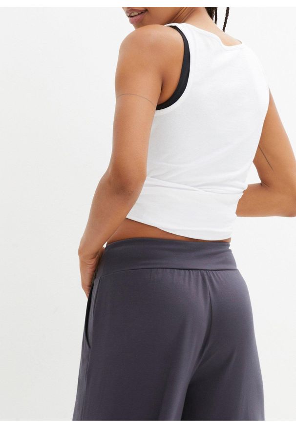 bonprix - Wygodne spodnie culotte z szeroką nogawką. Kolor: niebieski. Materiał: materiał. Styl: klasyczny, sportowy