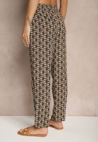 Renee - Zielone Spodnie z Bawełny o Prostym Kroju z Gumką w Pasie w Geometryczny Print Avelriz. Okazja: do pracy, na spotkanie biznesowe, na co dzień. Kolor: zielony. Materiał: bawełna. Wzór: geometria, nadruk. Sezon: lato, wiosna. Styl: klasyczny, casual, biznesowy #3
