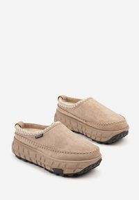 Born2be - Ciemnobeżowe Niskie Śniegowce na Grubej Tłoczonej Podeszwie Arevire. Okazja: na co dzień. Kolor: beżowy. Materiał: jeans. Styl: casual #5