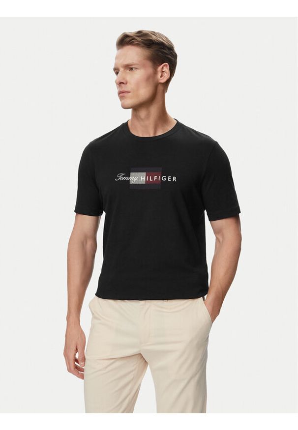 TOMMY HILFIGER - Tommy Hilfiger T-Shirt MW0MW43226 Czarny Regular Fit. Kolor: czarny. Materiał: bawełna