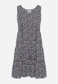 Born2be - Czarna Bawełniana Sukienka w Kwiaty z Falbanką Rissafa. Okazja: na co dzień. Kolor: czarny. Materiał: bawełna. Wzór: kwiaty. Typ sukienki: proste. Styl: casual #6