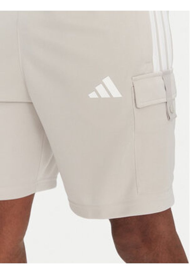 Adidas - adidas Szorty sportowe Tiro Cargo JC7958 Beżowy Regular Fit. Kolor: beżowy. Materiał: syntetyk. Styl: sportowy