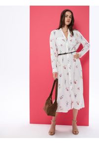 Sinsay - Wiskozowa koszulowa sukienka midi z domieszką lnu w kwiatowy nadruk - wielobarwny. Materiał: wiskoza, len. Wzór: nadruk, kwiaty. Typ sukienki: koszulowe. Długość: midi #1