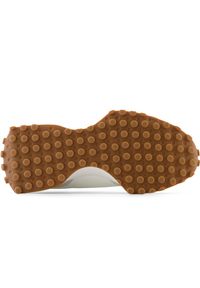 Buty damskie New Balance WS327GD – beżowe. Okazja: na co dzień. Kolor: beżowy. Materiał: zamsz, skóra, dresówka, materiał, syntetyk, guma. Szerokość cholewki: normalna. Sezon: wiosna #5